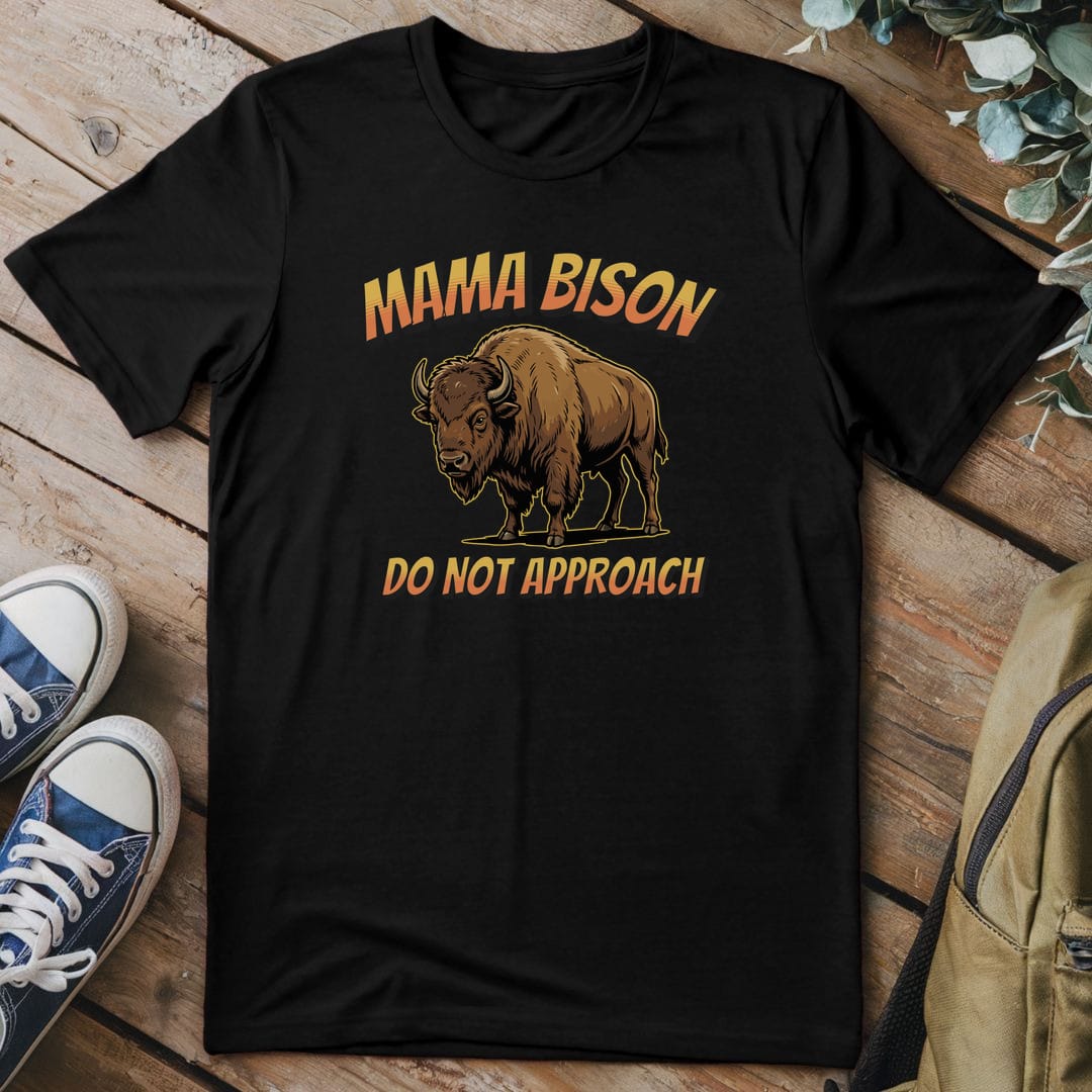 T-Shirt Black / S Mama Bison
