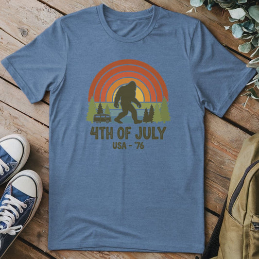 T-Shirt Heather Indigo / S 4th Of July Bigfoot