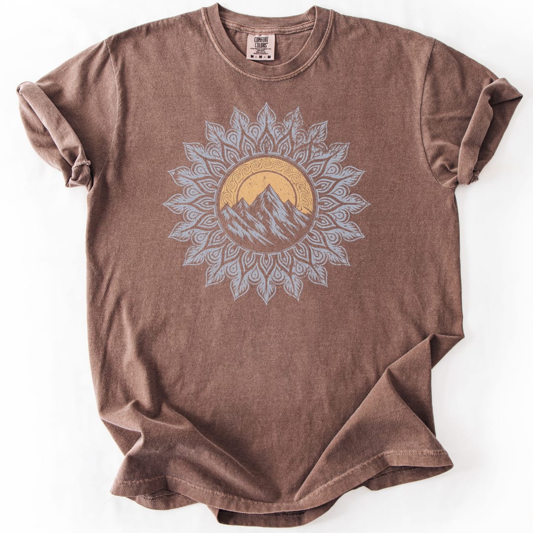T-Shirt Espresso / S Mountain Mandala Premium