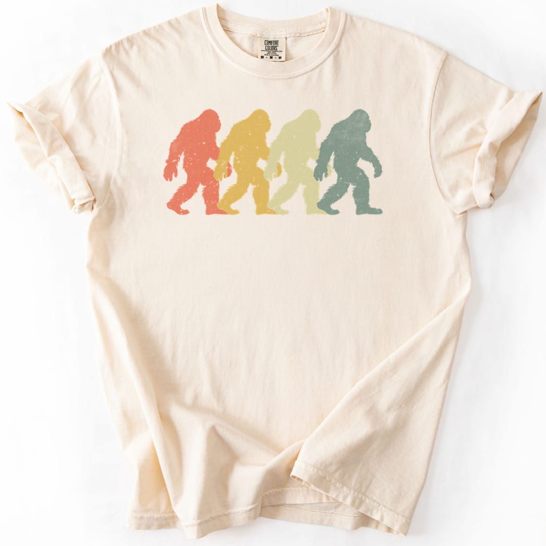 T-Shirt Ivory / S Walkin’ with Legends Bigfoot Premium